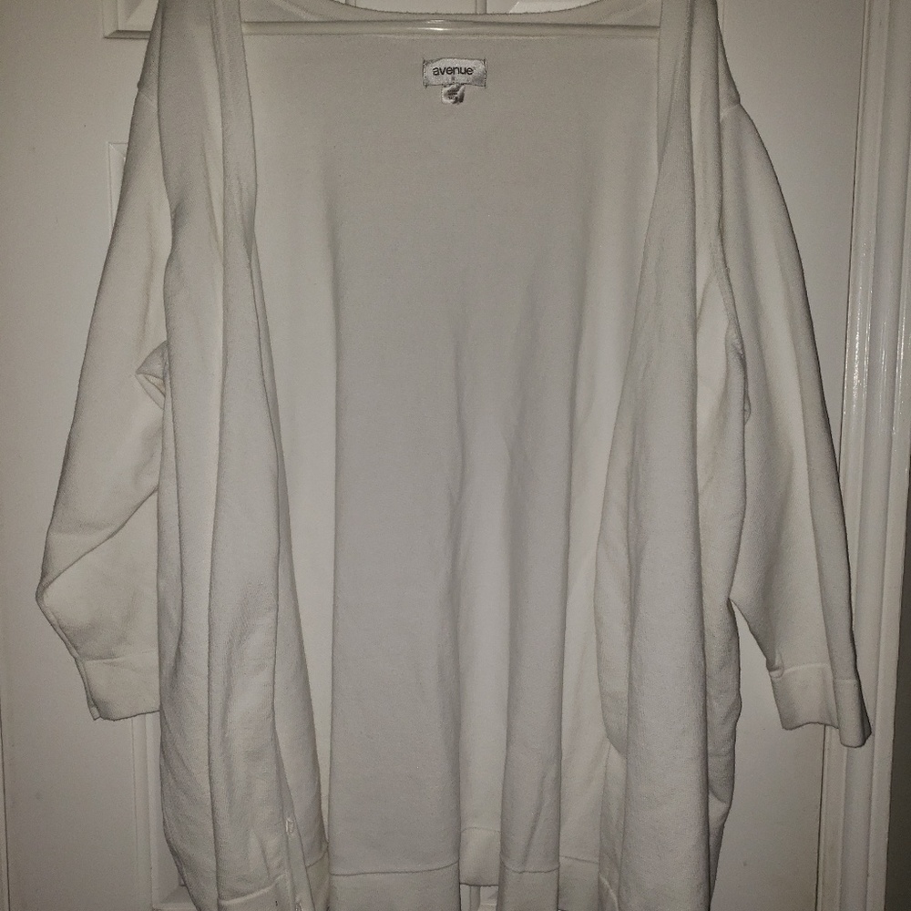 Avenue 26-28 white cardigan sweater jacket womens
